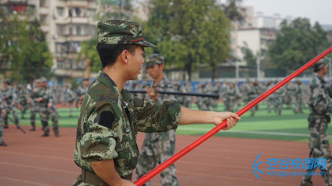 武警部队归来的“夺命书生”——专访19级学子陈林